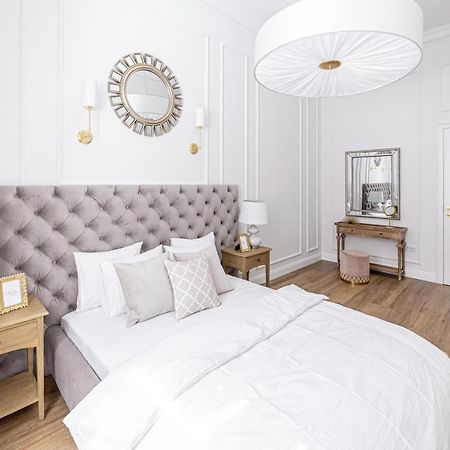 Apartament Golden Place クラクフ エクステリア 写真