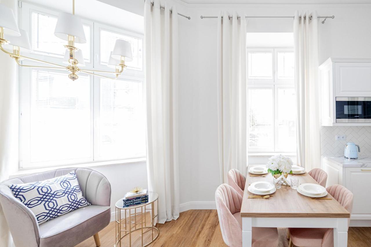 Apartament Golden Place クラクフ エクステリア 写真