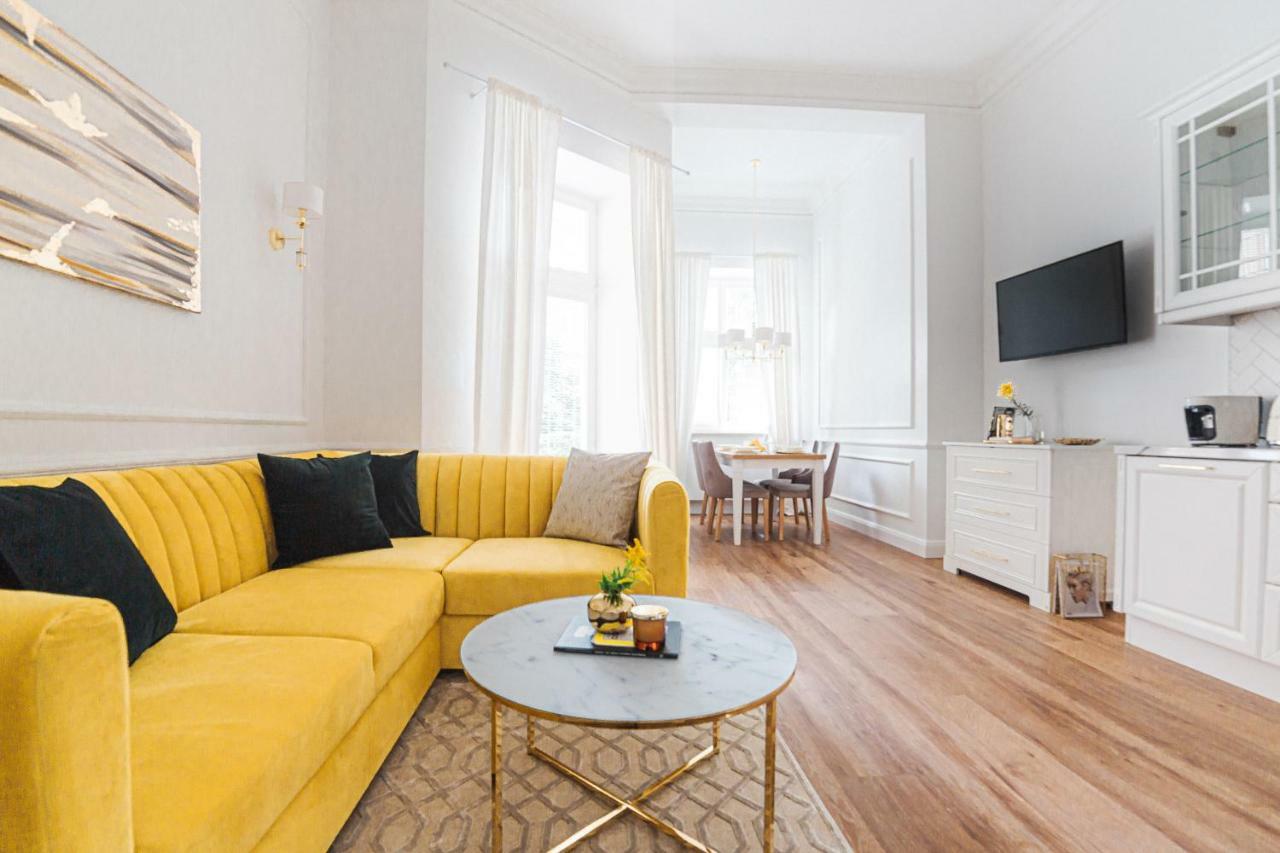 Apartament Golden Place クラクフ エクステリア 写真