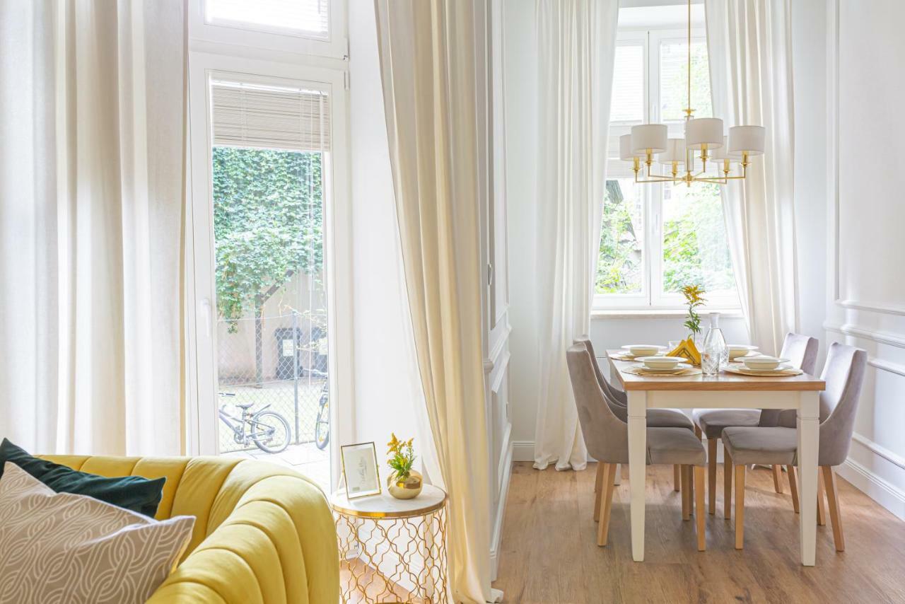 Apartament Golden Place クラクフ エクステリア 写真