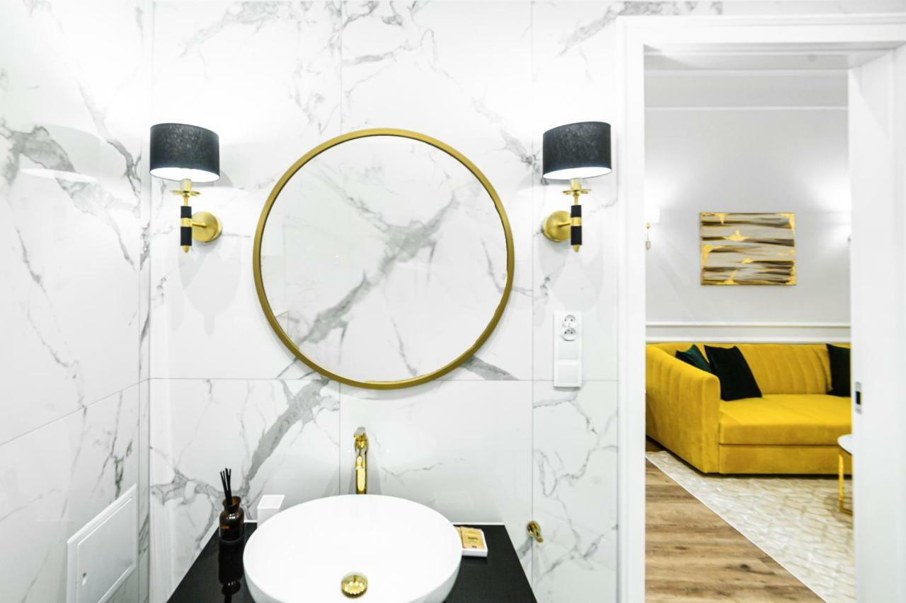 Apartament Golden Place クラクフ エクステリア 写真